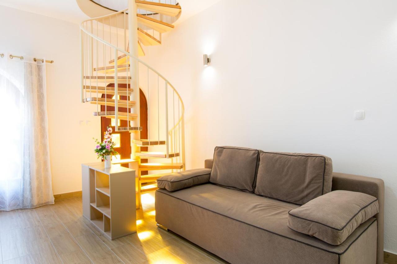 Apartments By The Sea Kastel Stari, Kastela - 15894 Esterno foto